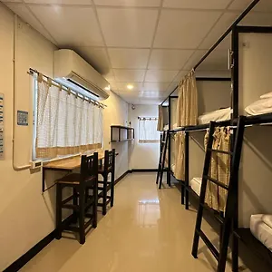 Albergue Blue Flow, Phi Phi Don