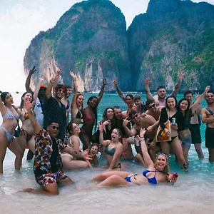 Albergue Bodega Koh, Phi Phi Don